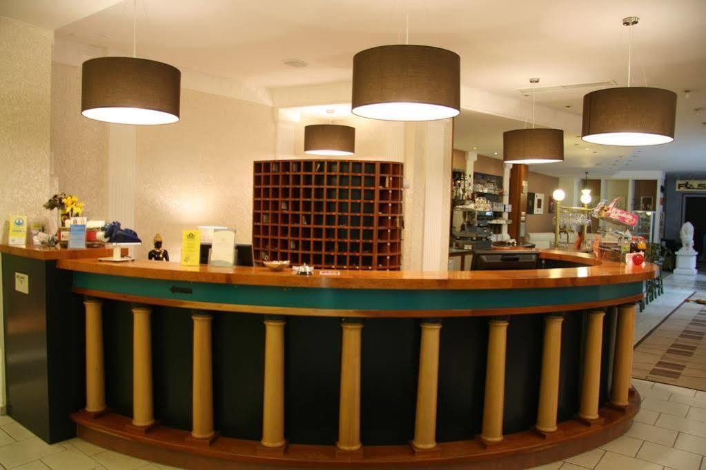 Hotel Freizeittempel Винер Нойщат Екстериор снимка